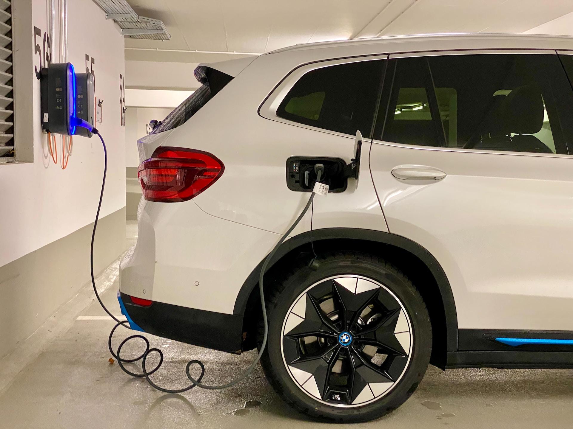 Do Electric Cars Use Oil? Exploring the Positive Truth