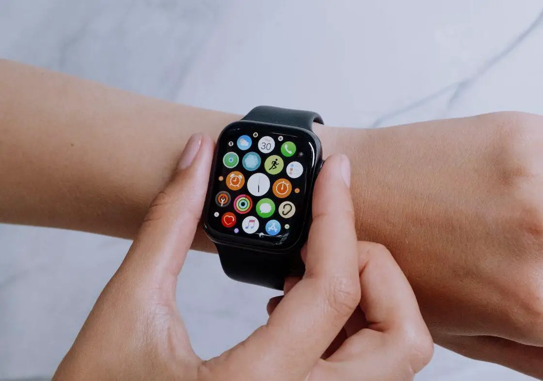 How to Reconnect an Apple Watch