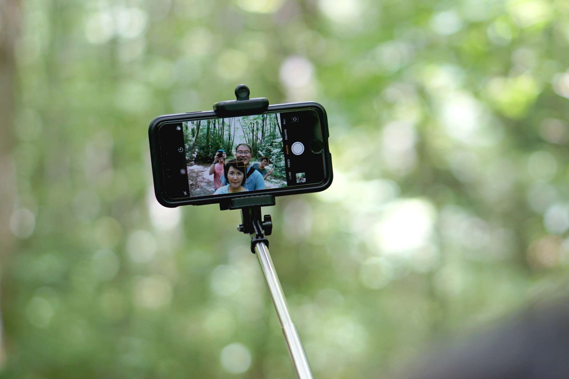 How to Connect a Selfie Stick to iPhone