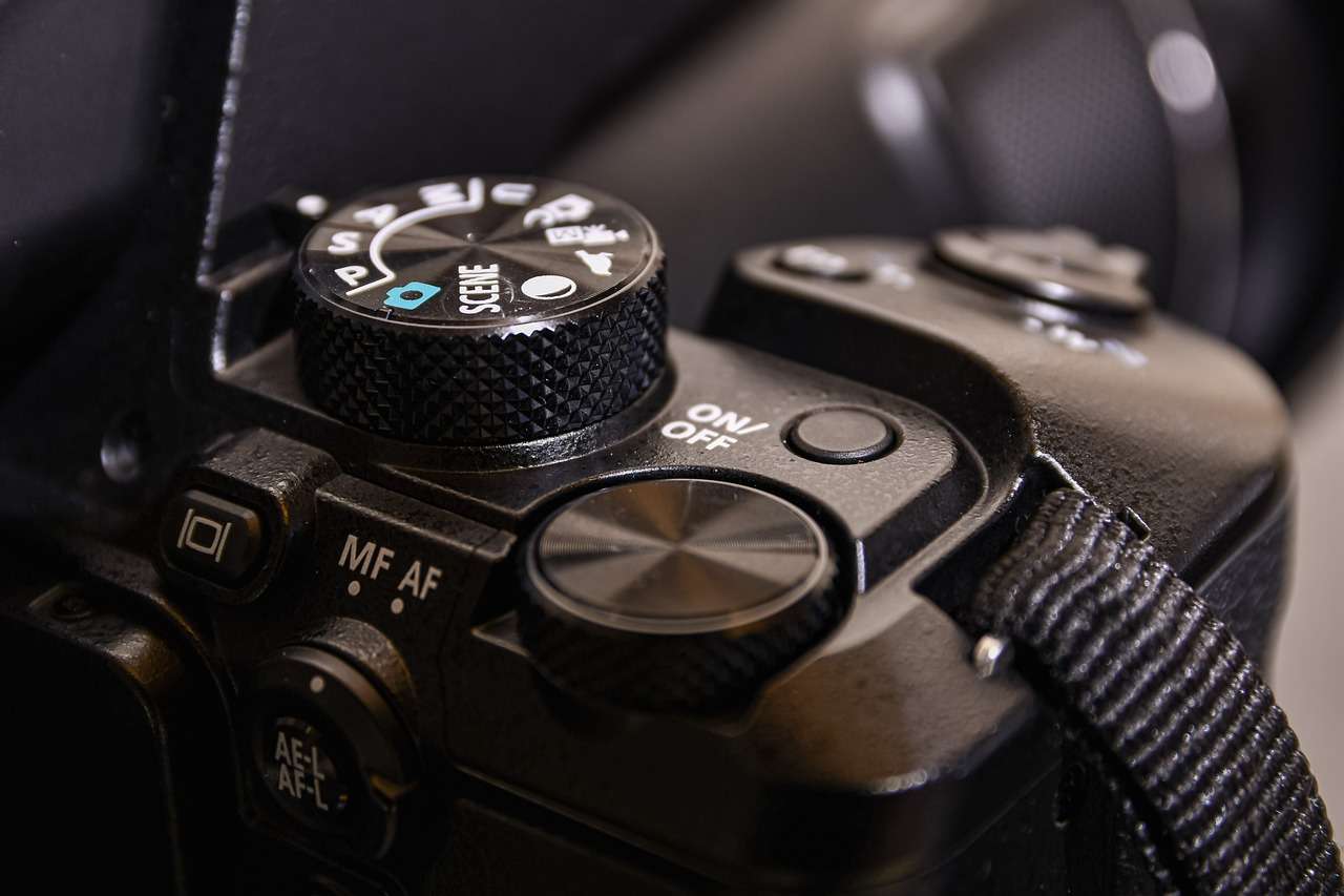 How to Set a Timer on a Nikon Camera