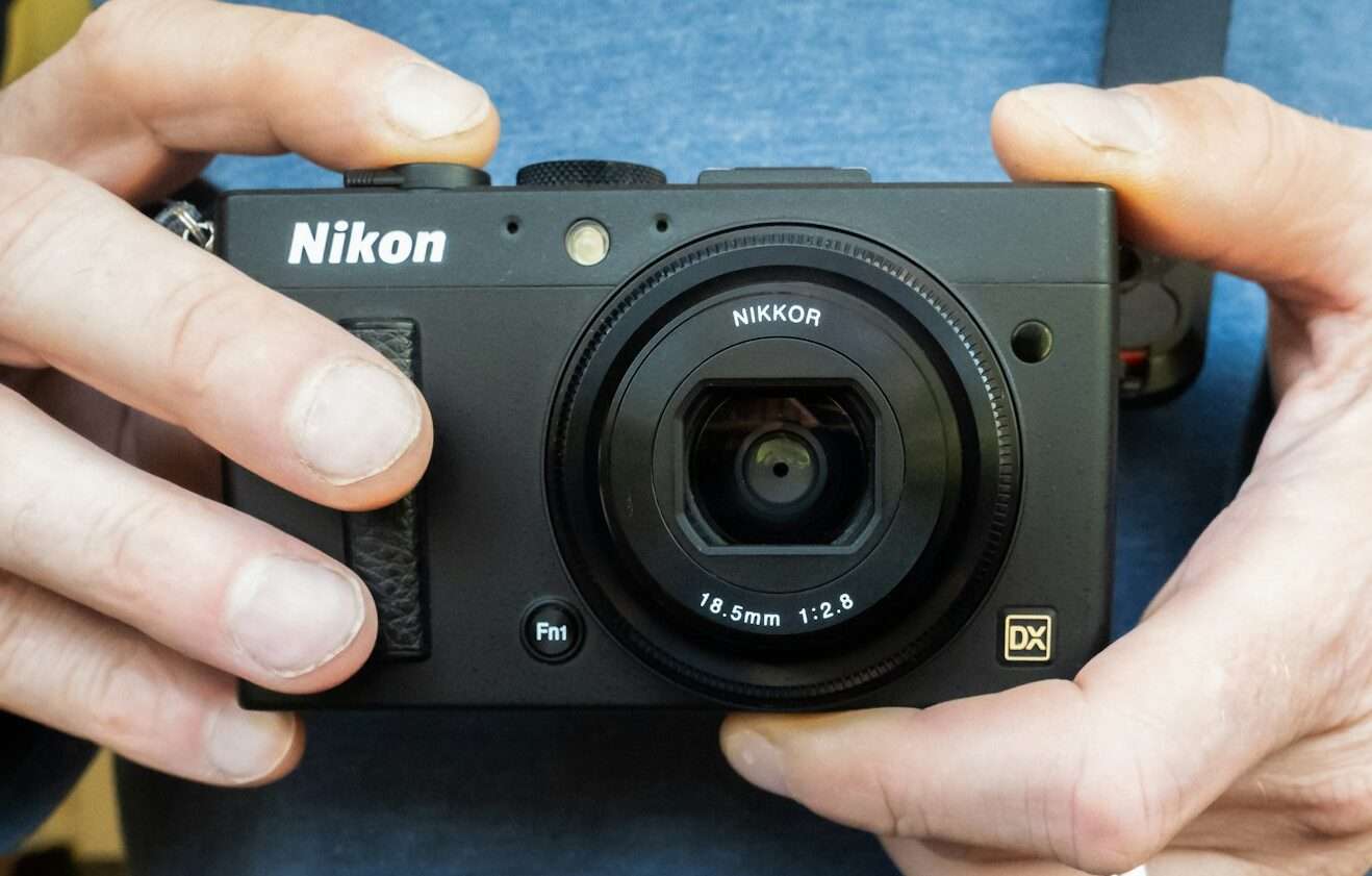 How to Charge a Nikon Coolpix Camera Without the Charger: A Comprehensive Guide