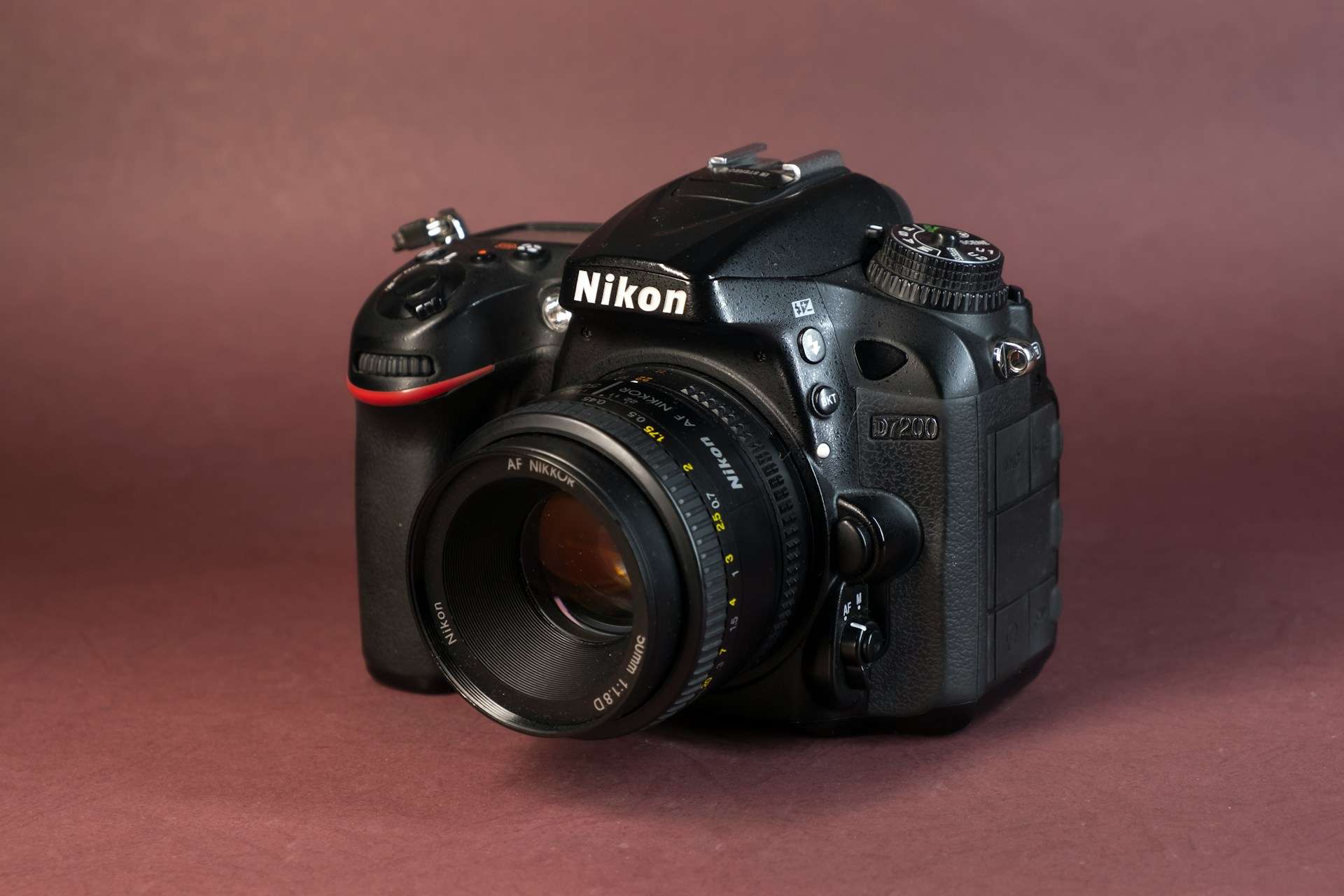 How to Turn On Nikon Camera